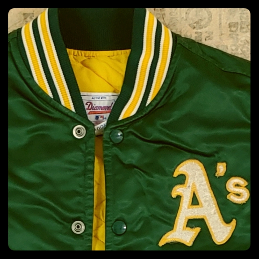 SOLD! VINTAGE STARTER (DIAMOND) Jacket,  A's  YL